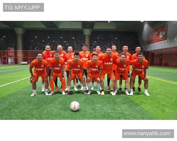 南京足球队与北京足球队赛后复盘分析力量对比与战术探讨 南京足球队与北京足球队赛后复盘分析力量对比与战术探讨