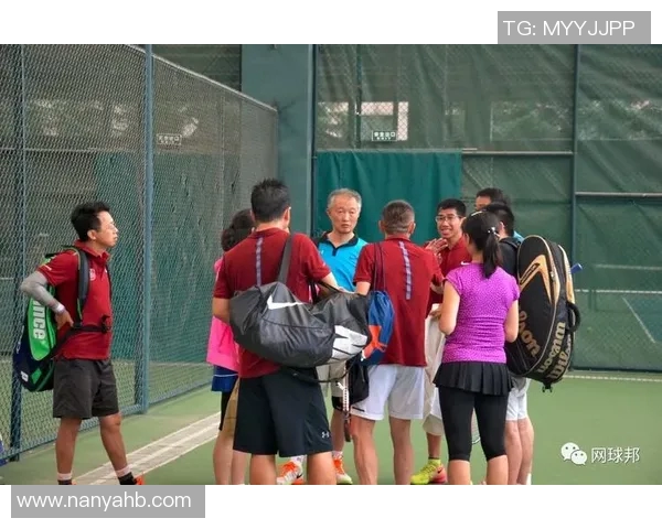 重庆网球队在城市联赛中以83分稳居榜首引发关注