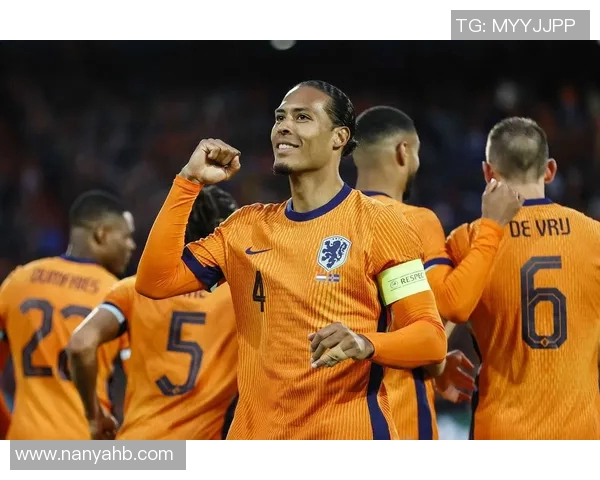 荷兰足球明星的辉煌历程与传奇故事全景回顾 荷兰足球明星的辉煌历程与传奇故事全景回顾